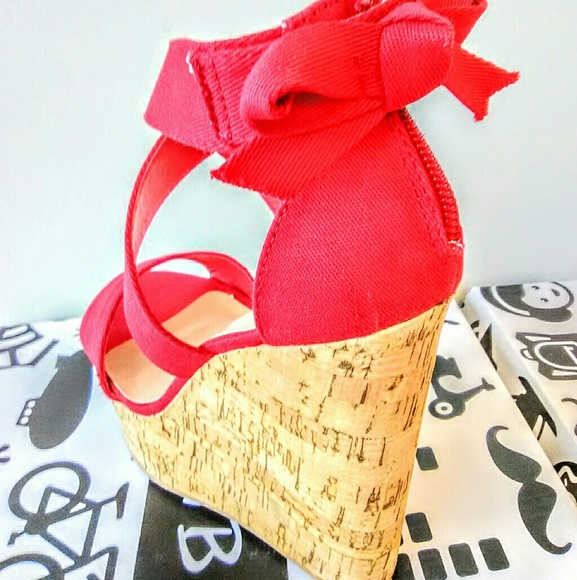 BRAND NEW! Red Bamboo Wedge Heel! - Picture 3 of 8